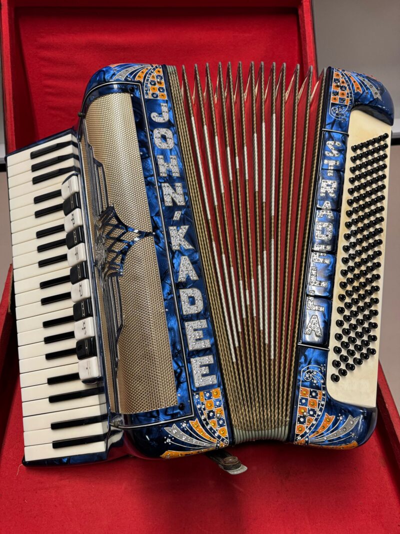 Trek harmonica (accordeon) van John Kadee in degelijke koffer
