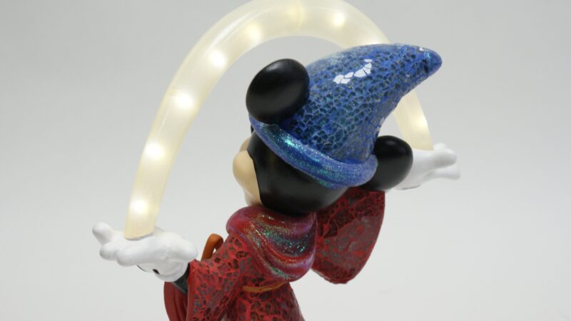 Disney Fantasia "Sorcerer Mickey" lichtgevend beeldje – meesterwerk van glasmozaïek - Afbeelding 5