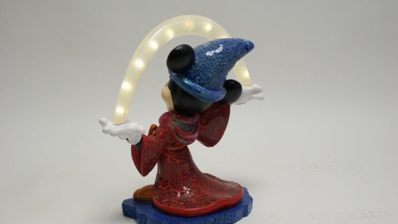 Disney Fantasia "Sorcerer Mickey" lichtgevend beeldje – meesterwerk van glasmozaïek - Afbeelding 6