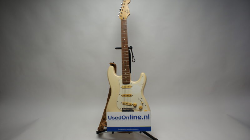 Fender Stratocaster MIM (1995) – Vintage Wit met Koffer