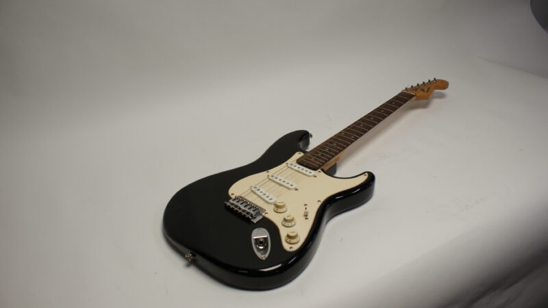 Squier Stratocaster van Fender – Zwart (1996, Gemaakt in China) - Afbeelding 2