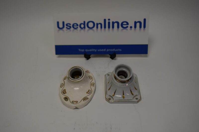 Paar vintage porseleinen lampenhouders met gouden details – wand-/plafondmontage, begin 20e eeuw