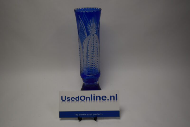 Handgesneden kobaltblauwe kristallen vaas in Boheemse stijl – 30 cm met bloemensterpatroon