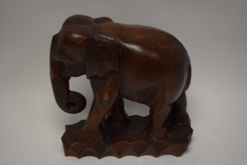 Handgesneden houten olifantenbeeldje - massief houten sculptuur - Afbeelding 2
