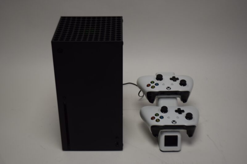 Microsoft Xbox Series X-console – 1 TB met 2 draadloze controllers en dubbele oplader (model 2023) - Afbeelding 4