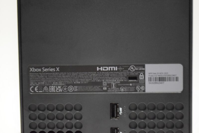 Microsoft Xbox Series X-console – 1 TB met 2 draadloze controllers en dubbele oplader (model 2023) - Afbeelding 5
