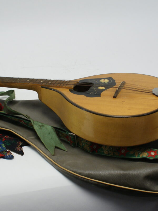 Vintage Mandoline "MARMA" met Bloemendecoratie en Originele Foudraal