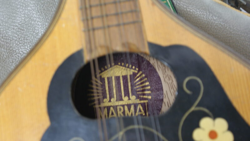 Vintage Mandoline "MARMA" met Bloemendecoratie en Originele Foudraal - Afbeelding 5