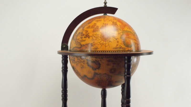 Vintage Wereldbol Bar Globe – Houten Drinks Kast op Wieltjes – 17e-eeuwse Kaartstijl - Afbeelding 7