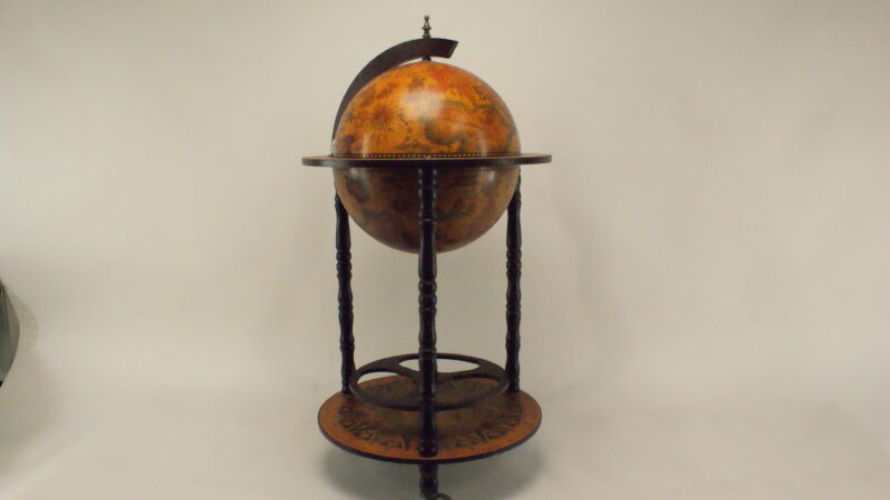 Vintage Wereldbol Bar Globe – Houten Drinks Kast op Wieltjes – 17e-eeuwse Kaartstijl