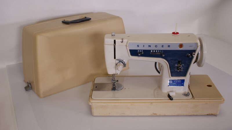 Singer 257 Naaimachine – Vintage Heavy Duty – Met Koffer en Voetpedaal - Afbeelding 4