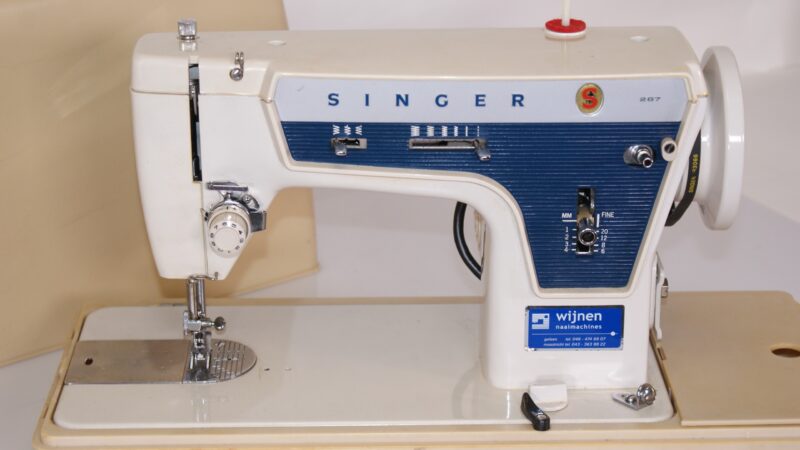 Singer 257 Naaimachine – Vintage Heavy Duty – Met Koffer en Voetpedaal - Afbeelding 5