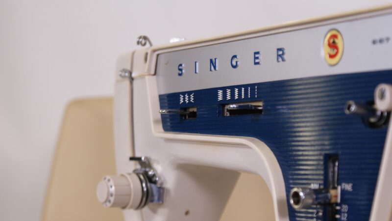Singer 257 Naaimachine – Vintage Heavy Duty – Met Koffer en Voetpedaal - Afbeelding 6