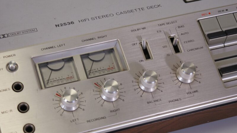 Philips N2536 Stereo Cassette Deck – Vintage Hifi Taperecorder met VU-meters - Afbeelding 2