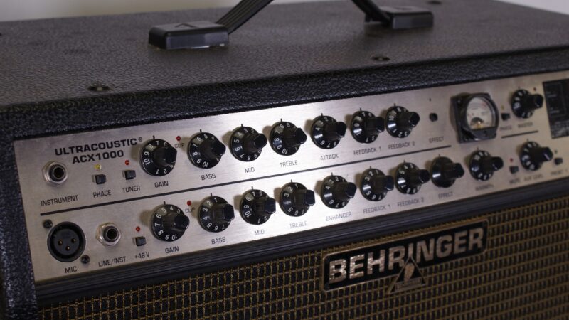 Behringer Ultracoustic ACX1000 Gitaarversterker – 2-Kanaals Combo Amp met DSP-effecten - Afbeelding 4