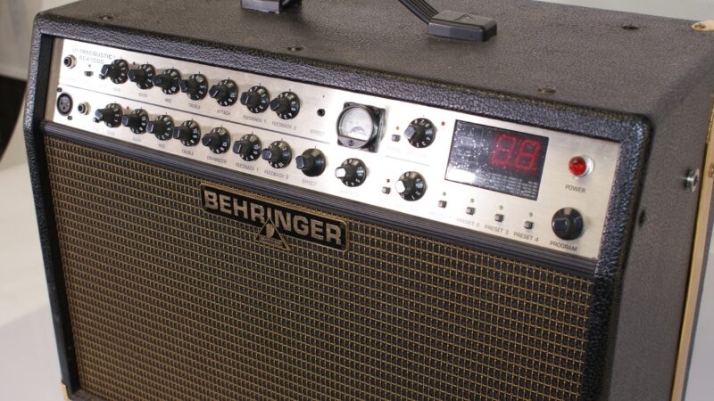 Behringer Ultracoustic ACX1000 Gitaarversterker – 2-Kanaals Combo Amp met DSP-effecten - Afbeelding 5