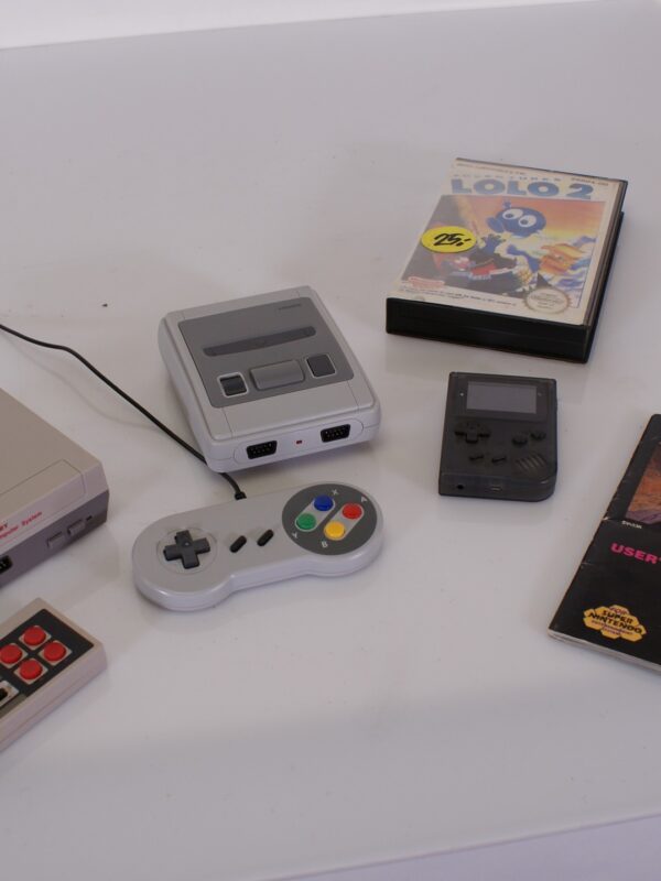 Game Console Set met Controllers en Spel – Coolbaby NES + SNES + Handheld