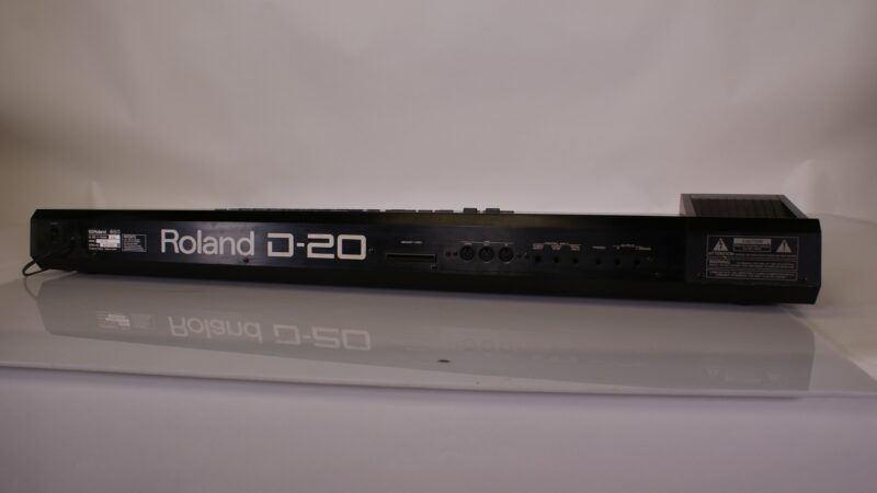 Roland D-20 Multitimbral Linear Synthesizer met Sequencer - Afbeelding 4