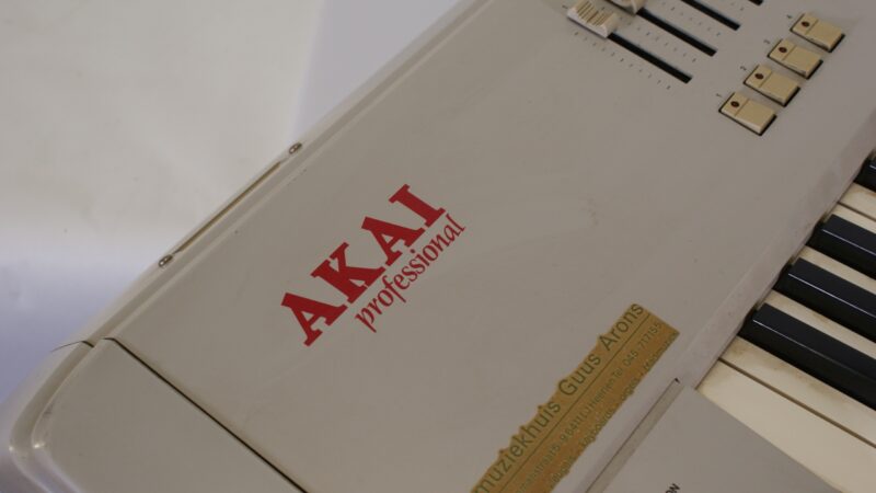 AKAI MX1000 MIDI Master Keyboard – 88 Toetsen + standaard - Afbeelding 3