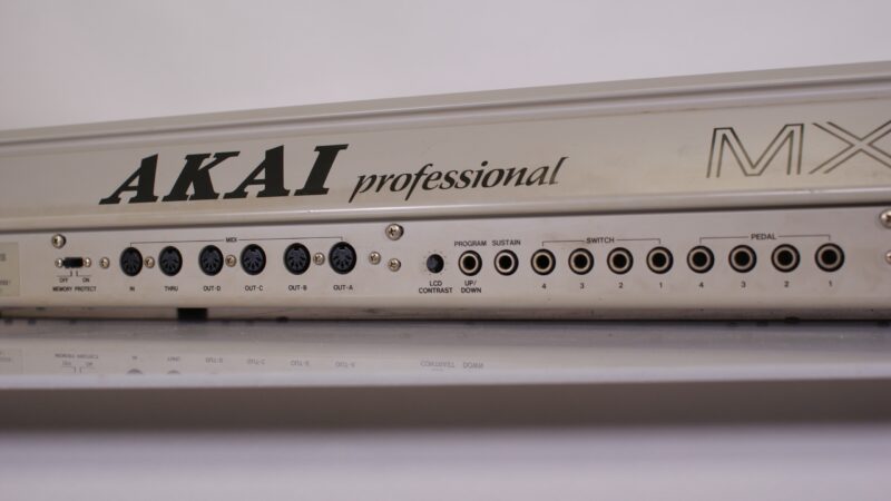 AKAI MX1000 MIDI Master Keyboard – 88 Toetsen + standaard - Afbeelding 8