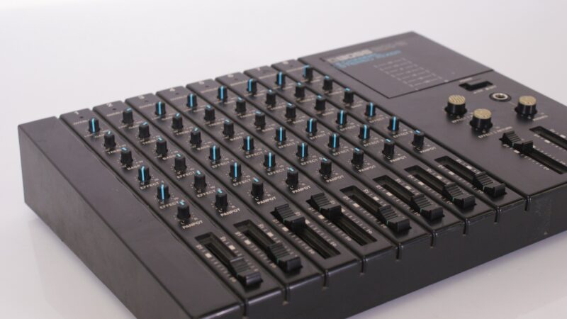 Boss BX-8 8-Kanaals Stereo Mixer – Vintage Audio Mengpaneel - Afbeelding 2