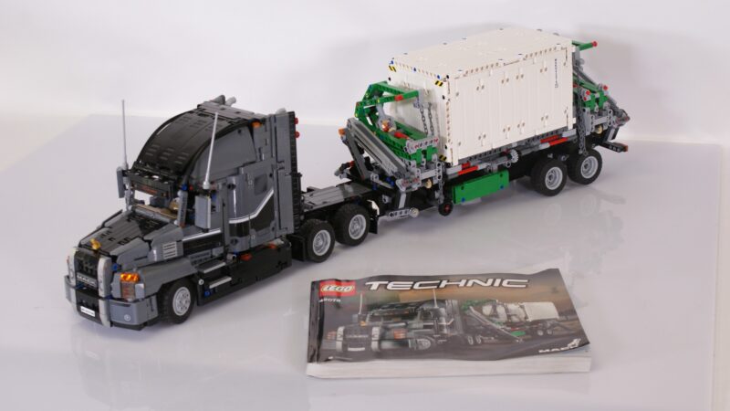 LEGO Technic 42078 Mack Anthem Truck met Aanhanger – Compleet