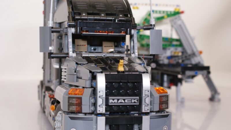 LEGO Technic 42078 Mack Anthem Truck met Aanhanger – Compleet - Afbeelding 2