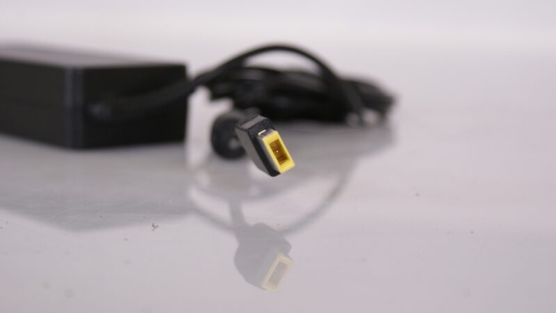 Lenovo 90W 20V Slim Tip AC Adapter – Originele Laptoplader - Afbeelding 2
