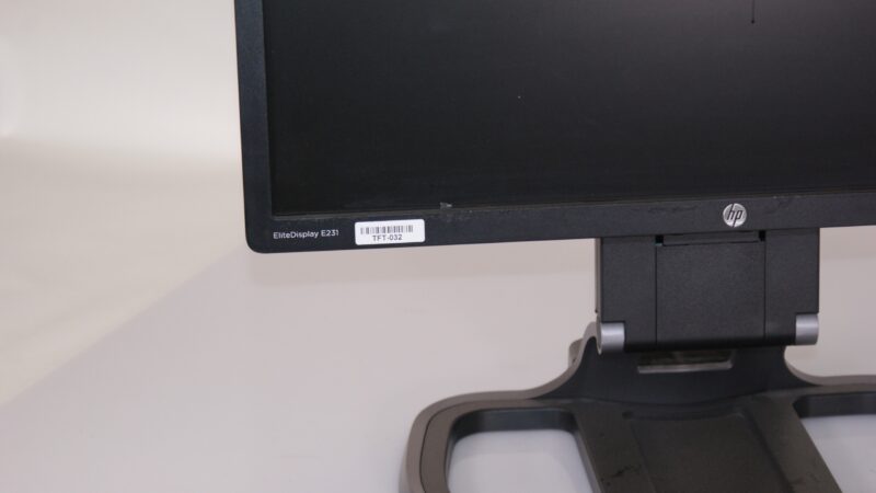 HP EliteDisplay E231 – 23 inch Full HD Monitor met Zilver Zware Voet - Afbeelding 2