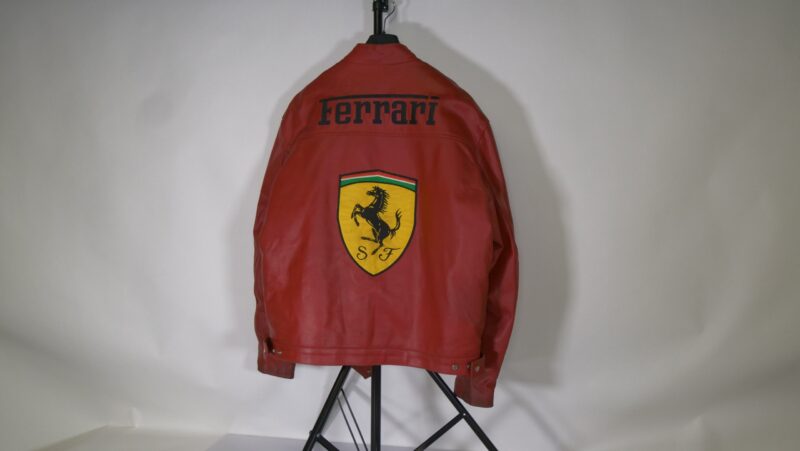 Ferrari Michael Schumacher 2004 Herinneringsleren Jas – Race to Win Editie - Afbeelding 4