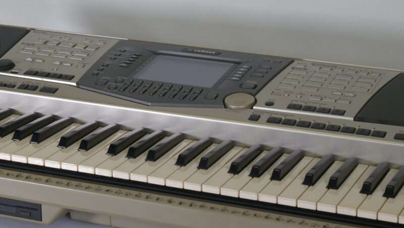 Yamaha PSR-2000 Keyboard Workstation met Speakers
