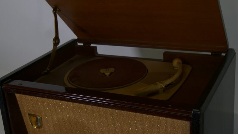 Philips H4X64A Radio-Phono Meubel – Decoratief Vintage Buizenradio Meubel (Niet Werkend) - Afbeelding 4