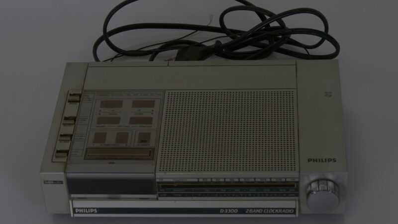 Philips D-3300 Vintage 2-Band Klokradio – FM/AM Digitaal Wekradio (Jaren '80) - Afbeelding 2
