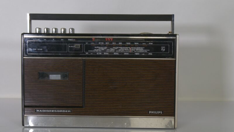 Philips RR 332 Radiorecorder – Werkende Vintage FM/AM Radio met Cassettedeck (Jaren '70)