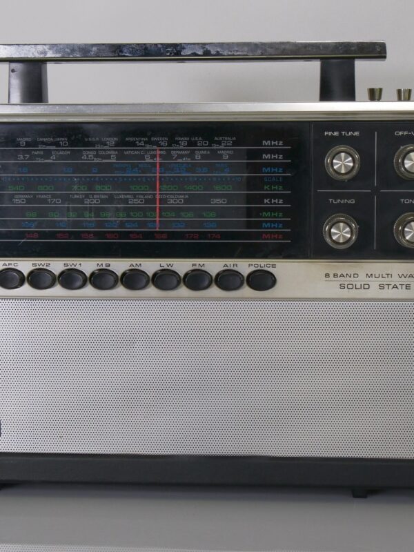 Vintage Koyo 8-Band Multi Wave Solid State Wereldradio