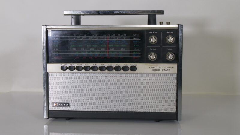 Vintage Koyo 8-Band Multi Wave Solid State Wereldradio