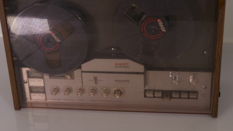 Philips 4407 Stereo Bandrecorder – Vintage Spoelenrecorder met BASF Spoelen (Decoratief) - Afbeelding 3