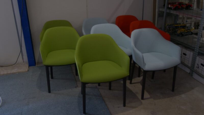 Vitra Kuipstoelen – Design Eet- of Vergaderstoelen in Meerdere Kleuren - Afbeelding 2