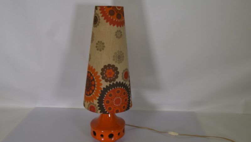 Vintage keramische tafellamp met bloemenkap – oranje retrostijl, jaren 70