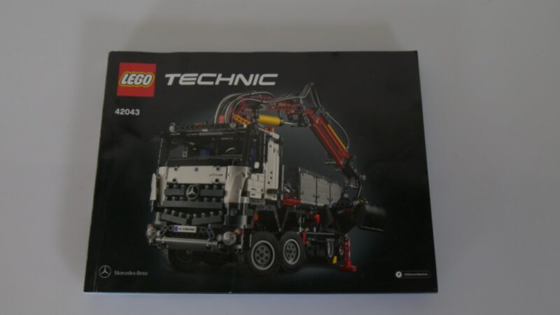 LEGO Technic 42043 Mercedes-Benz Arocs 3245 Vrachtwagen met Kraan - Afbeelding 2