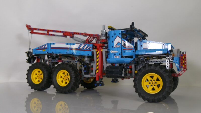LEGO Technic 42070 – 6x6 All Terrain Sleeptruck (RC) - Afbeelding 6