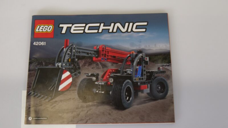 LEGO Technic 42061 – Telehandler / Verreiker met graafarm (compleet met handleiding)