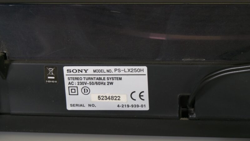 Sony PS-LX250H volautomatische platenspeler met stofkap – zwart - Afbeelding 2