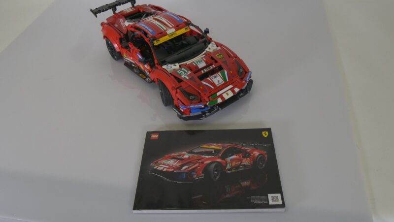 LEGO Technic 42125 – Ferrari 488 GTE “AF Corse #51” - Afbeelding 3