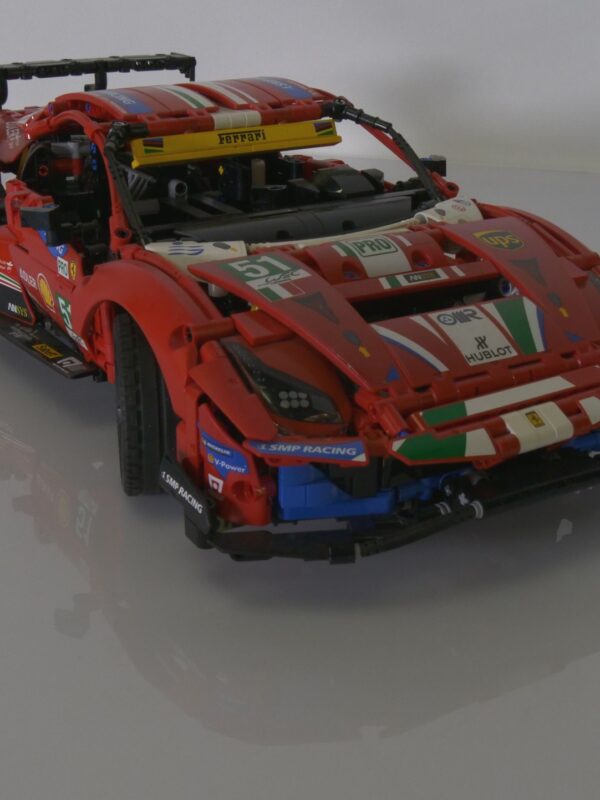 LEGO Technic 42125 – Ferrari 488 GTE “AF Corse #51”