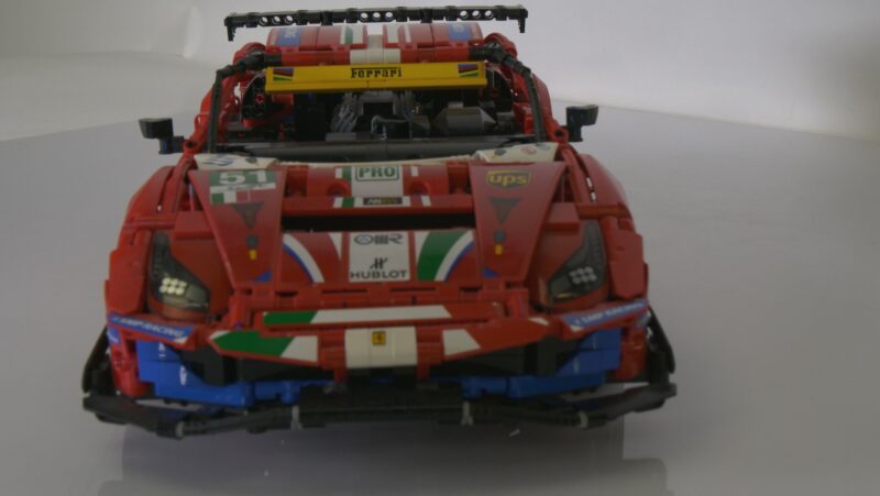 LEGO Technic 42125 – Ferrari 488 GTE “AF Corse #51” - Afbeelding 4
