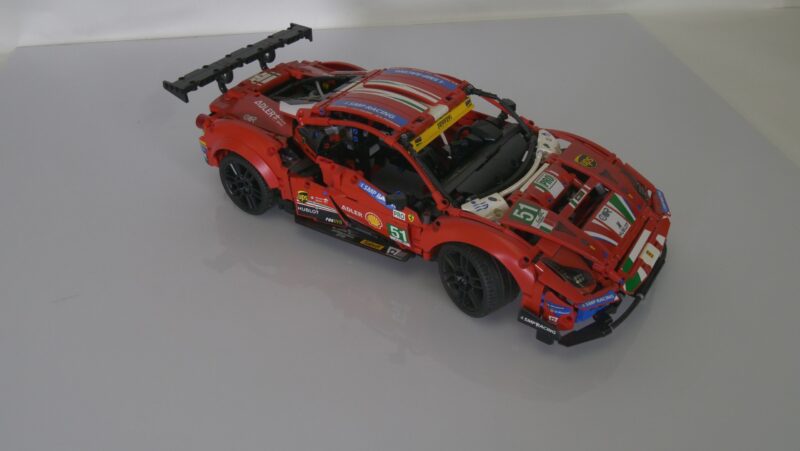LEGO Technic 42125 – Ferrari 488 GTE “AF Corse #51” - Afbeelding 5