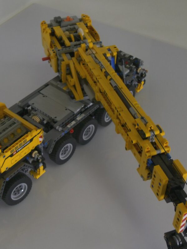 LEGO Technic 42009 MKII Mobiele Hijskraan – Geassembleerd Model
