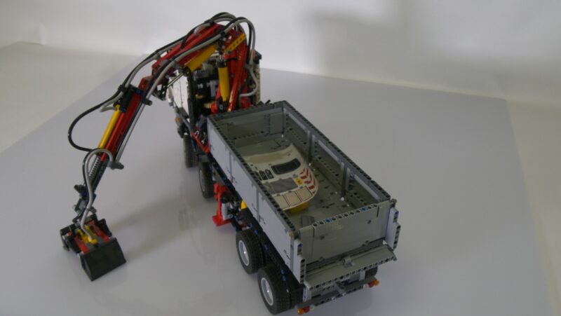 LEGO Technic 42043 Mercedes-Benz Arocs 3245 Vrachtwagen met Kraan - Afbeelding 3
