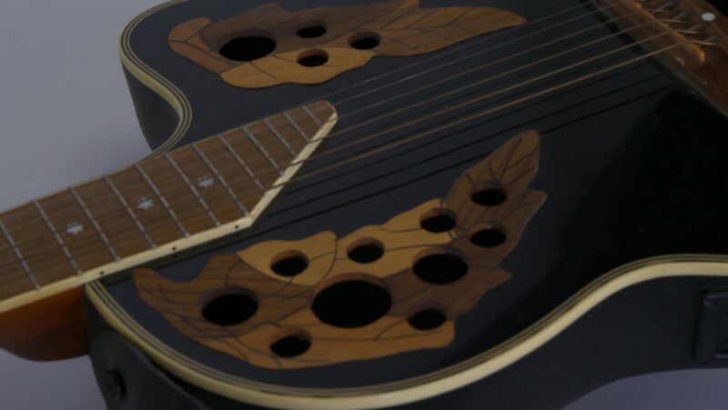 Stagg Electro-Acoustische Gitaar met Bladmotief en Multi-Soundhole Design - Afbeelding 4
